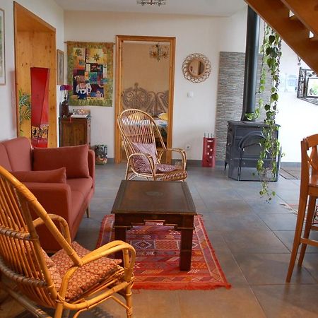 B&B La Maison Des Collines Autour Chambres D'Hotes La Chapelle  Exterior photo